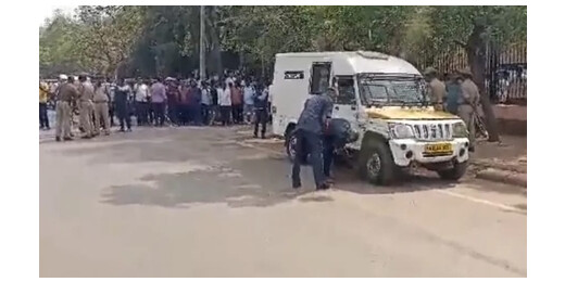 बेंगलुरु में फिल्मी स्टाइल डकैती : आरबीआई अधिकारी बन लूटे 7.11 करोड़